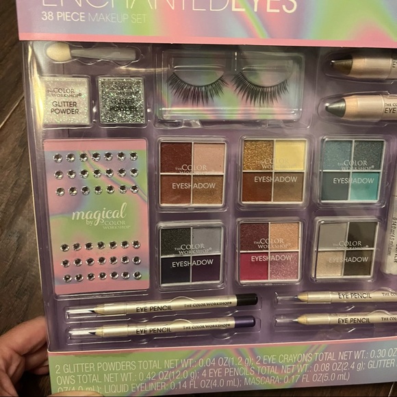 New eye makeup set - Picture 3 of 8
